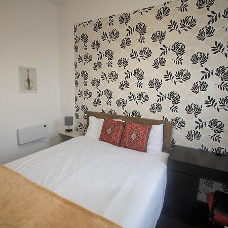 Ideal For Groups - Modern 2 Bedroom Apartment - Free Parking, Transit Links, Close To Stadiums 맨체스터 외부 사진