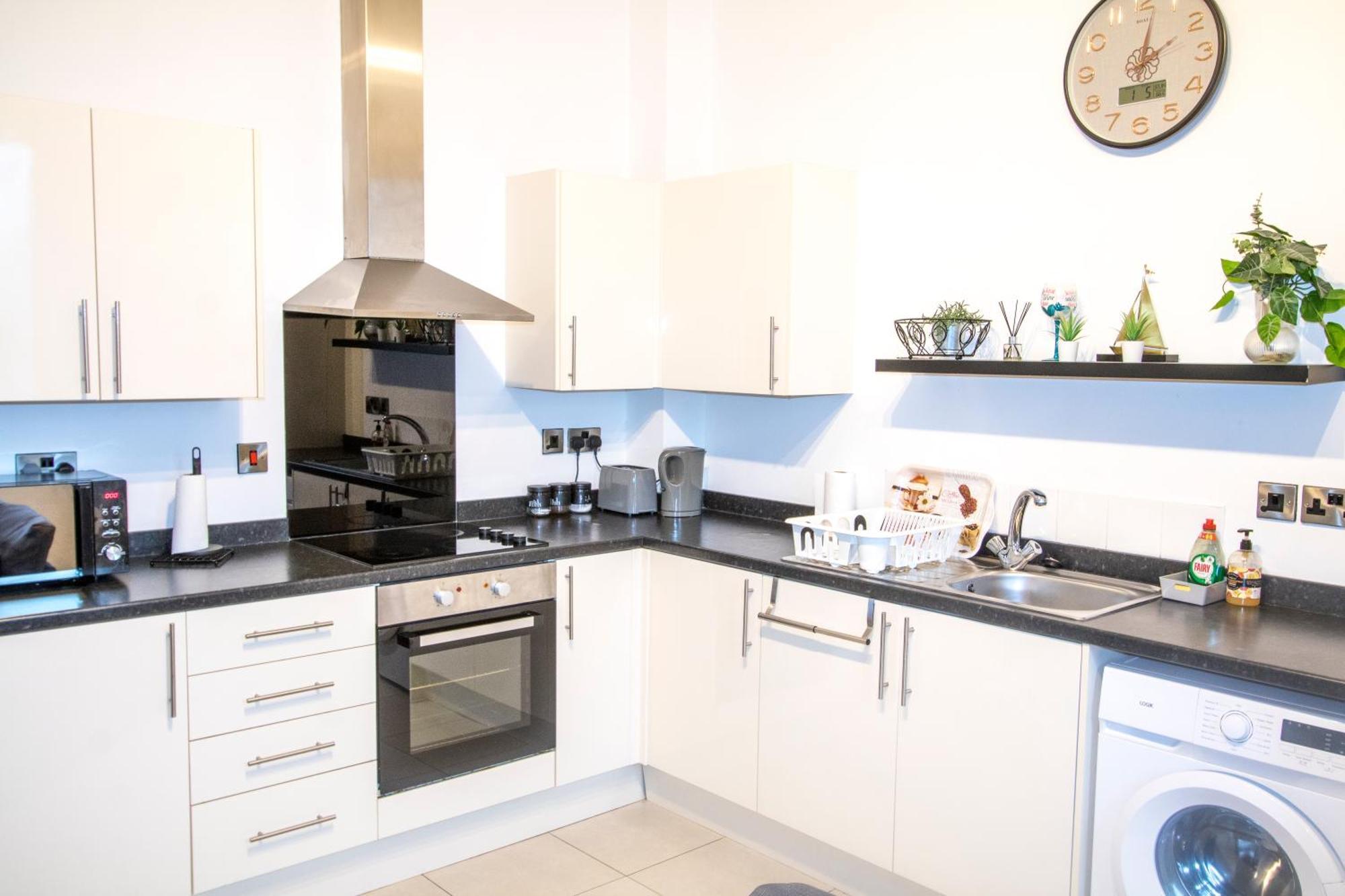 Ideal For Groups - Modern 2 Bedroom Apartment - Free Parking, Transit Links, Close To Stadiums 맨체스터 외부 사진