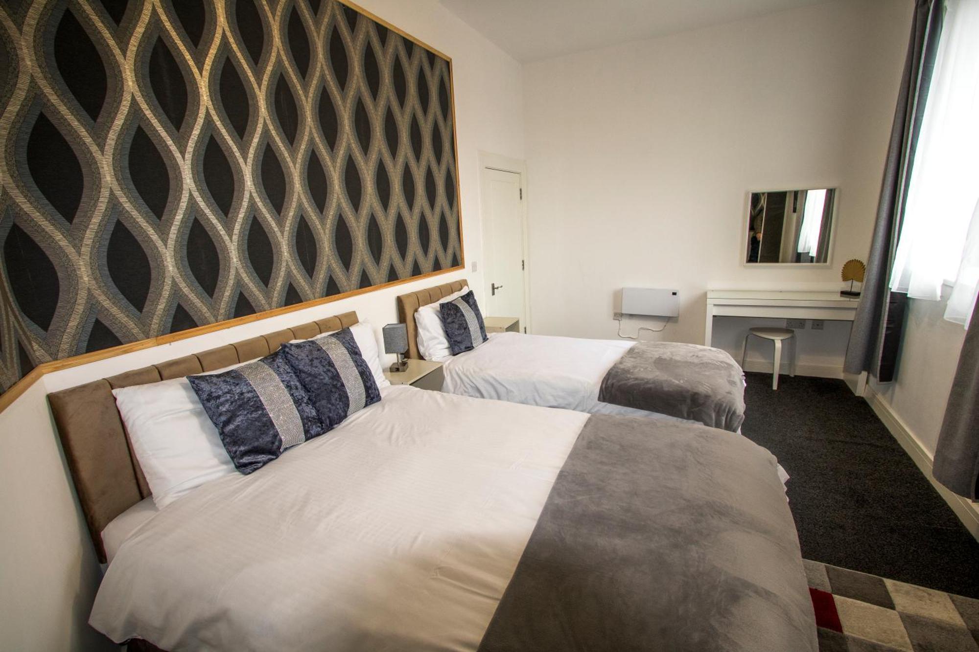 Ideal For Groups - Modern 2 Bedroom Apartment - Free Parking, Transit Links, Close To Stadiums 맨체스터 외부 사진